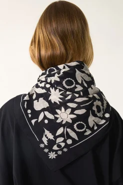 Des Petit Hauts Foulards|Foulard Nulotte